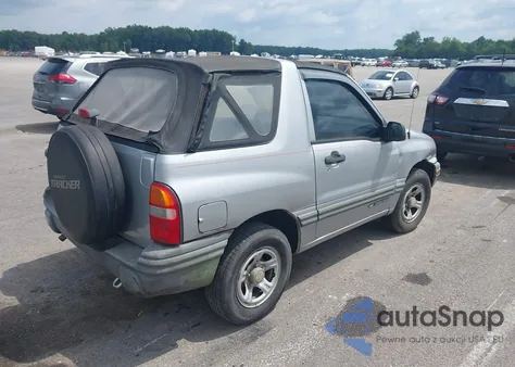 2003 Chevrolet Tracker из США, поврежденный, VIN 2CNBE18C136952611